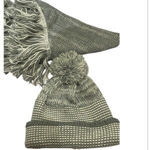 Jessica Simpson Scarf Shawl & Beanie Pom Bundle